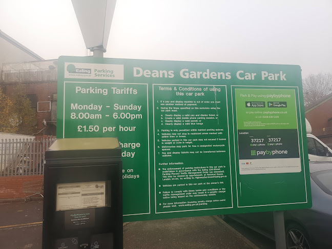 Dean Gardens Car Park