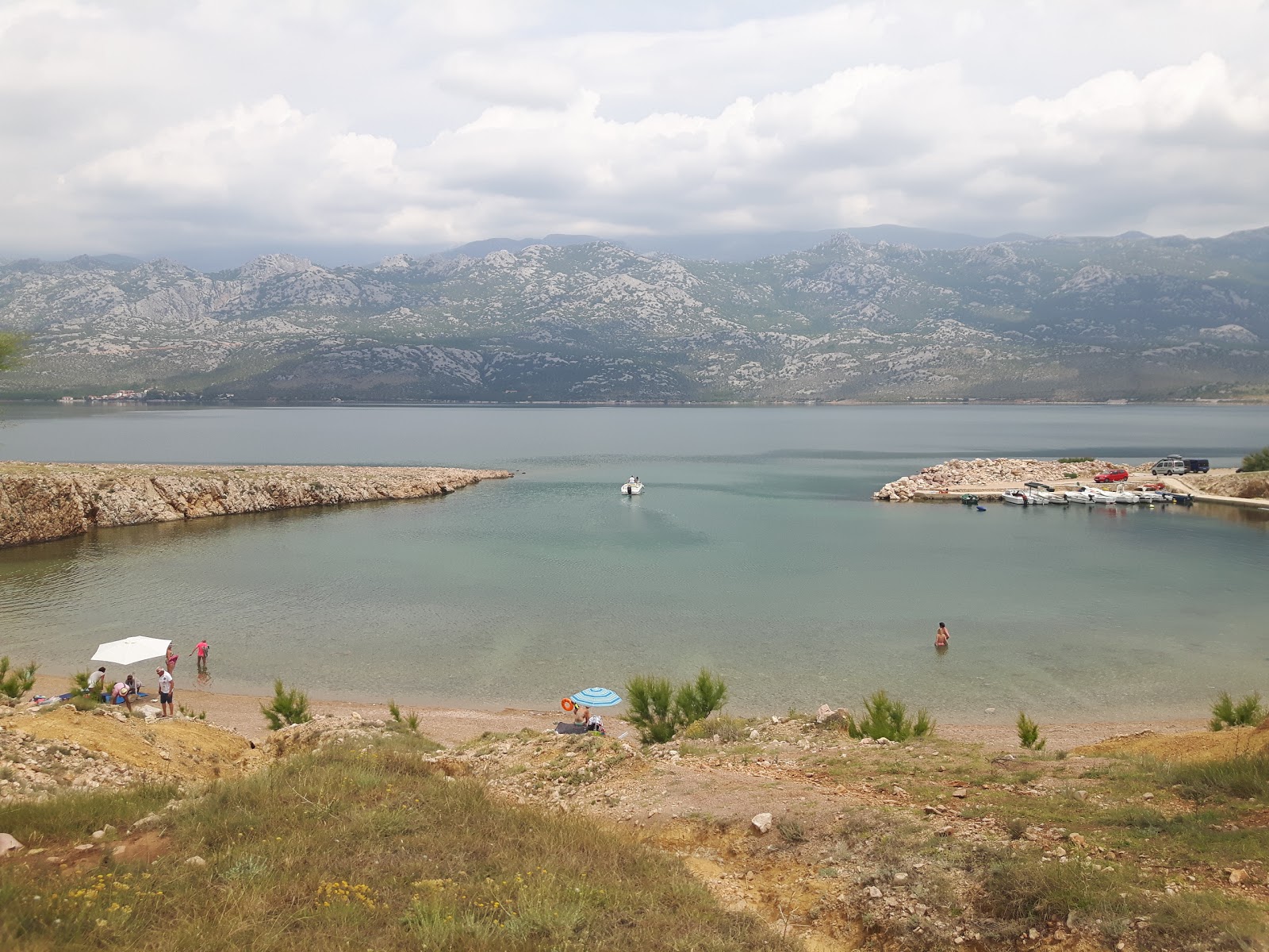 Fotografija Divojacka beach z majhen zaliv