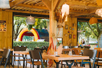 Atmosphère du Été 91 Bar Restaurant à Tarascon-sur-Ariège - n°1