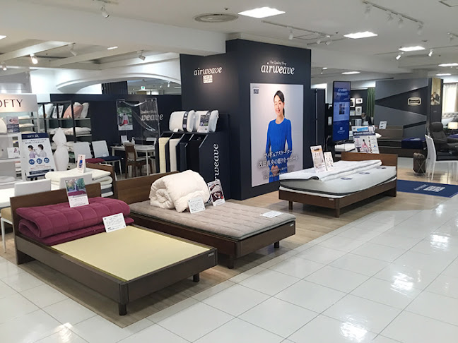 〒330-0063 埼玉県さいたま市浦和区高砂１丁目１５−１