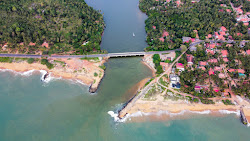 Foto von Iranawila Beach und die siedlung