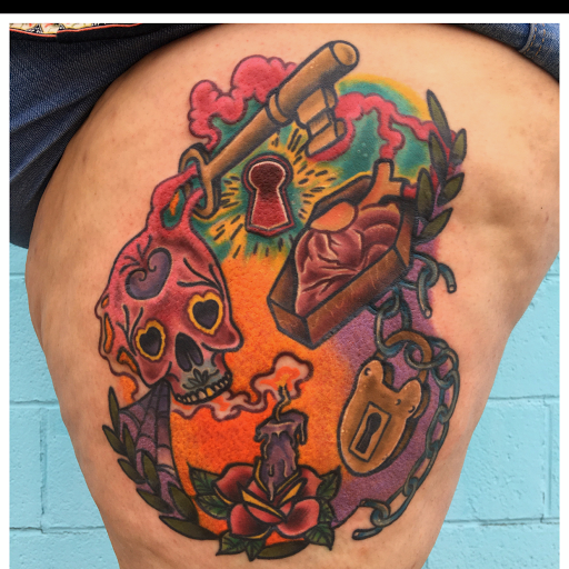 Tattoo Shop «Knuckle Up Tattoo Co.», reviews and photos, 2083 Irvin Cobb Dr, Paducah, KY 42003, USA