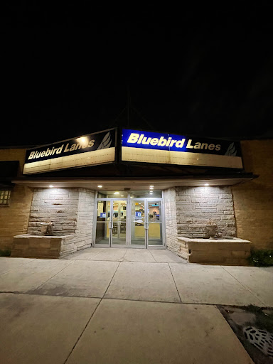 Bowling Alley «Bluebird Lanes», reviews and photos, 3900 W Columbus Ave, Chicago, IL 60652, USA