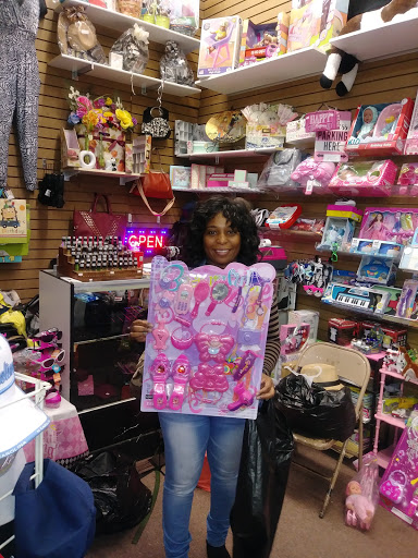 Discount Store «Greenbriar Discount Mall», reviews and photos, 2975 Headland Dr SW, Atlanta, GA 30311, USA