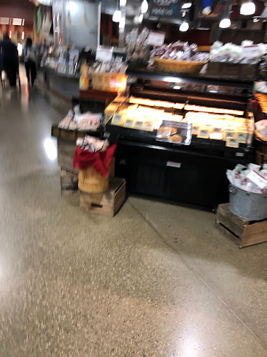 Grocery Store «Market District Supermarket», reviews and photos, 100 Settlers Ridge Center Dr, Pittsburgh, PA 15205, USA