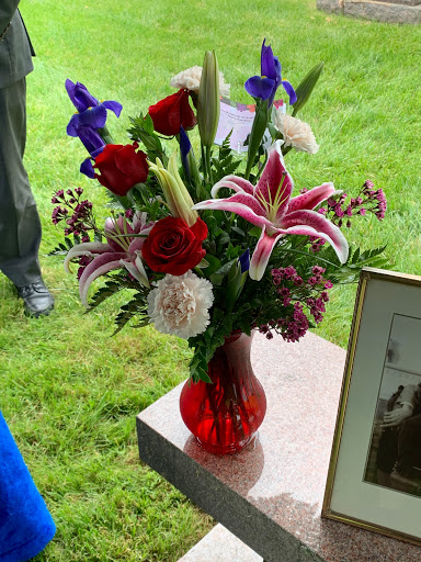 Florist «Up-Towne Flowers & Gift Shoppe», reviews and photos, 2145 W Dublin Granville Rd, Worthington, OH 43085, USA