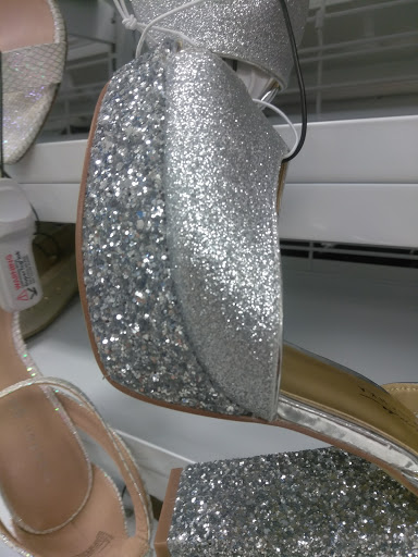 Shopping Mall «Cypress Plaza Shopping Center», reviews and photos, 6824 Katella Ave, Cypress, CA 90630, USA