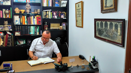 Mario Hernan Sanz Giraldo, Abogado, Doctor en Derecho