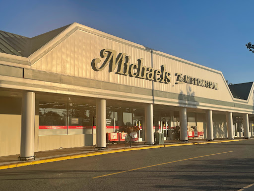 Craft Store «Michaels», reviews and photos, 311 Maple Ave E, Vienna, VA 22180, USA