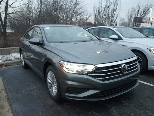 Volkswagen Dealer «Gurnee Volkswagen», reviews and photos, 6301 W Grand Ave, Gurnee, IL 60031, USA