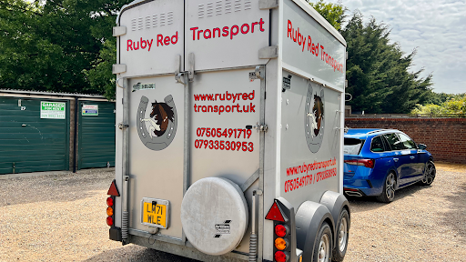 Ruby Red Transport - Horse Trailer Hire