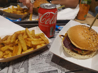 Plats et boissons du Restaurant de hamburgers Burger University Montpellier Centre - n°4
