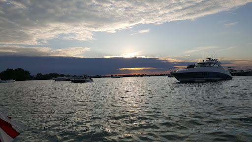 Marina «MacRay Harbor», reviews and photos, 30675 N River Rd, Harrison Charter Township, MI 48045, USA