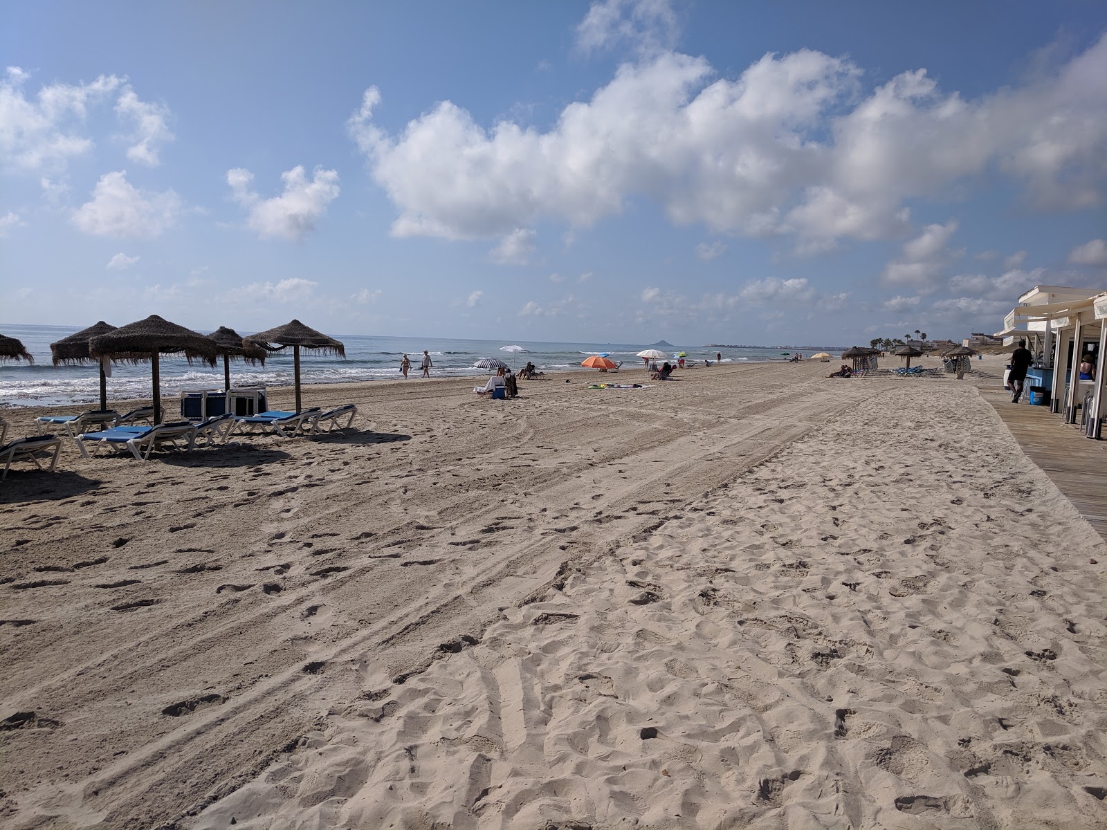 Las Higuericas Plajı'in fotoğrafı uzun koy ile birlikte
