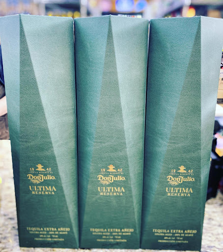 Liquor Store «Paradise Liquor», reviews and photos, 3237 Hilton Rd, Ferndale, MI 48220, USA