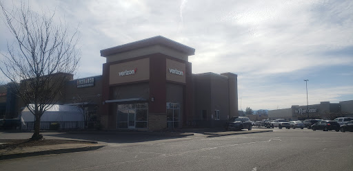 Cell Phone Store «GoWireless Verizon Authorized Retailer», reviews and photos, 3110 S Santiam Hwy, Lebanon, OR 97355, USA