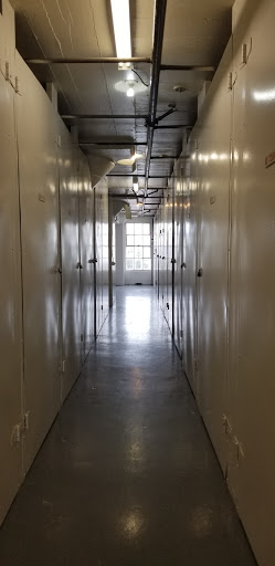 Self-Storage Facility «Public Storage», reviews and photos, 2690 Geary St, San Francisco, CA 94118, USA