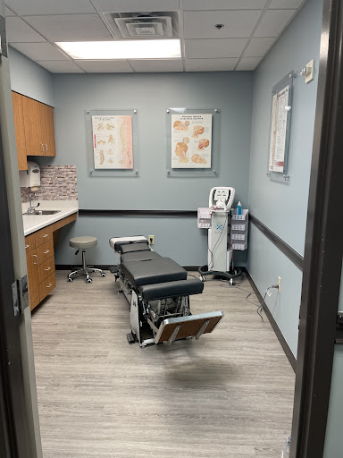 Chiropractor «Arrowhead Clinic Chiropractor Riverdale», reviews and photos