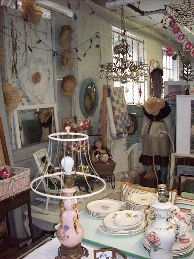 Home Goods Store «Olde Factory», reviews and photos, 139 S Hanover St, Hummelstown, PA 17036, USA