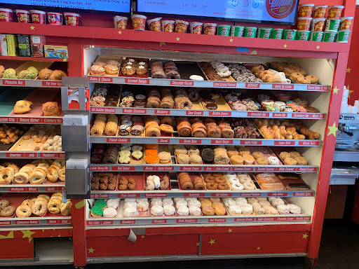 Donut Shop «Dandee Donuts Factory», reviews and photos, 102 N 28th Ave, Hollywood, FL 33020, USA