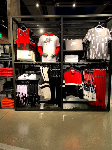 Clothing Store «Nike», reviews and photos, 8687 N Central Expy, Dallas, TX 75225, USA