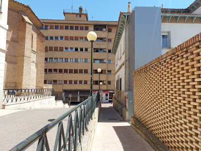 Centro Municipal de Atención a Personas Sin Hogar Pje. Milagrosa, s/n, 31500 Tudela, Navarra, España