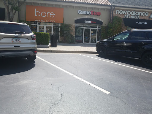 GameStop, 5165 Peachtree Pkwy Suite 620, Norcross, GA 30092, USA, 