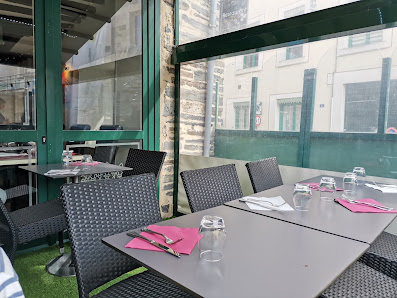 Restaurant @ Hôtel la Croix Verte 10-11 Pl. Henri Quatre, 35470 Bain-de-Bretagne, France