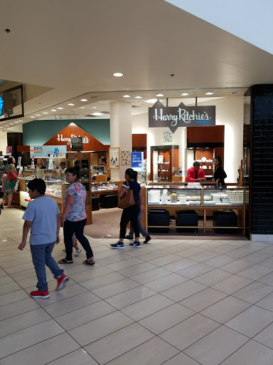 Shopping Mall «Salem Center», reviews and photos, 401 Center St NE, Salem, OR 97301, USA