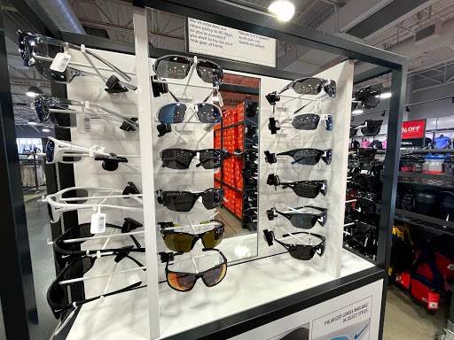 Clothing Store «Nike Factory Store», reviews and photos, 10801 Corkscrew Rd D-177, Estero, FL 33928, USA