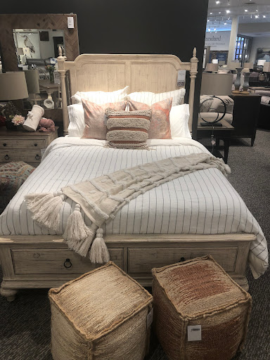 Furniture Store «La-Z-Boy Furniture Galleries», reviews and photos, 4116 Oleander Dr, Wilmington, NC 28403, USA