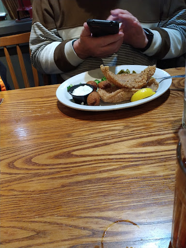 American Restaurant «Cracker Barrel Old Country Store», reviews and photos, 5100 Tiedeman Rd, Brooklyn, OH 44144, USA