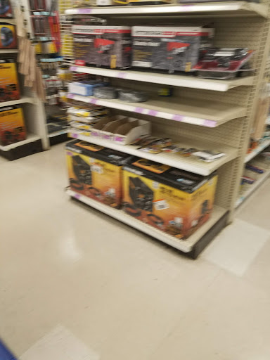 Hardware Store «Harbor Freight Tools», reviews and photos, 3709 Farmington Dr, Greensboro, NC 27407, USA