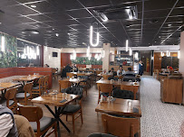 Atmosphère du Restaurant turc Istanbul Grill, L'Isle-d'Abeau - n°1