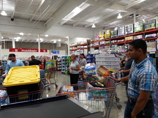 Warehouse store «Costco Wholesale», reviews and photos, 4500 W Shaw Ave, Fresno, CA 93722, USA