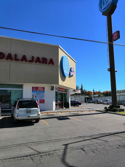 Farmacia Guadalajara Calle Roque Jacinto Morón #3806, Cuarteles, 31020 Chihuahua, Chih. Mexico