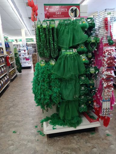 Dollar Store «Dollar Tree», reviews and photos, 1 E Trenton Ave #21, Morrisville, PA 19067, USA