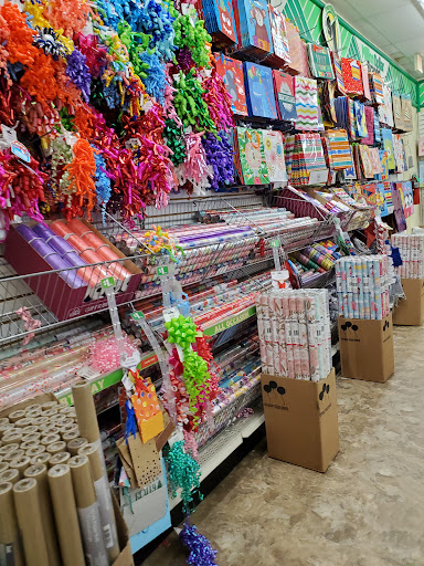 Dollar Store «Dollar Tree», reviews and photos, 217 Glen St, Glen Cove, NY 11542, USA