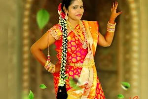 Lahari Beauty Parlour(a.c) image