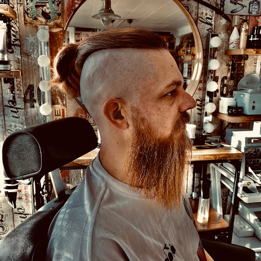 Isak barber in Solbjerg, Aarhus