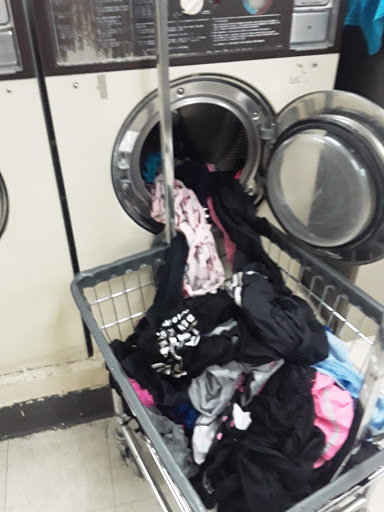 Laundromat «Hubbard Way Coin Laundry», reviews and photos, 135 Hubbard Way, Reno, NV 89502, USA
