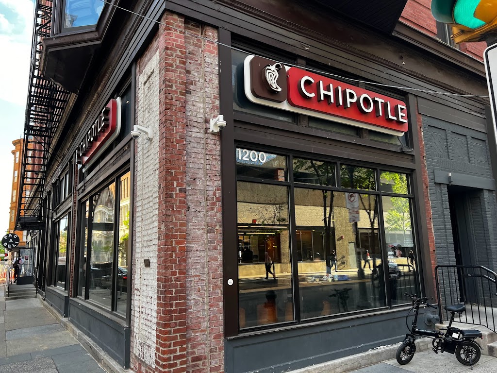 Chipotle Mexican Grill 19107