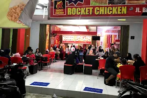 Rocket Chicken Pedan image