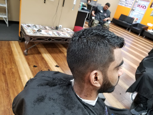 Barber Shop «Miles Barbershop», reviews and photos, 7611 S Osborne Rd #206, Upper Marlboro, MD 20772, USA