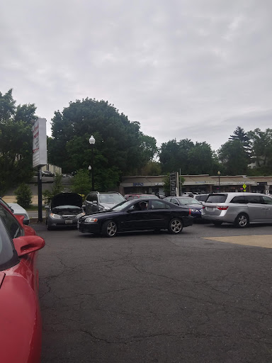 Auto Repair Shop «Cherrydale Motors», reviews and photos, 3412 Lee Hwy, Arlington, VA 22207, USA