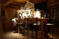 Atmosphère du Restaurant L'ours Blanc à Molines-en-Queyras - n°6