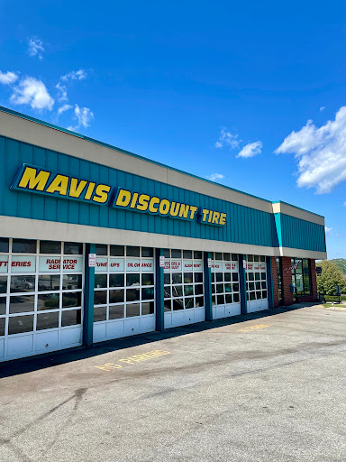 Tire Shop «Mavis Discount Tire», reviews and photos, 650 Simpson Dr, Chester Springs, PA 19425, USA