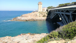 Zdjęcie Spiaggia di Calafuria z powierzchnią niebieska czysta woda