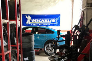 Illistrin Tyres