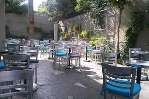 Al Maktab cafe image